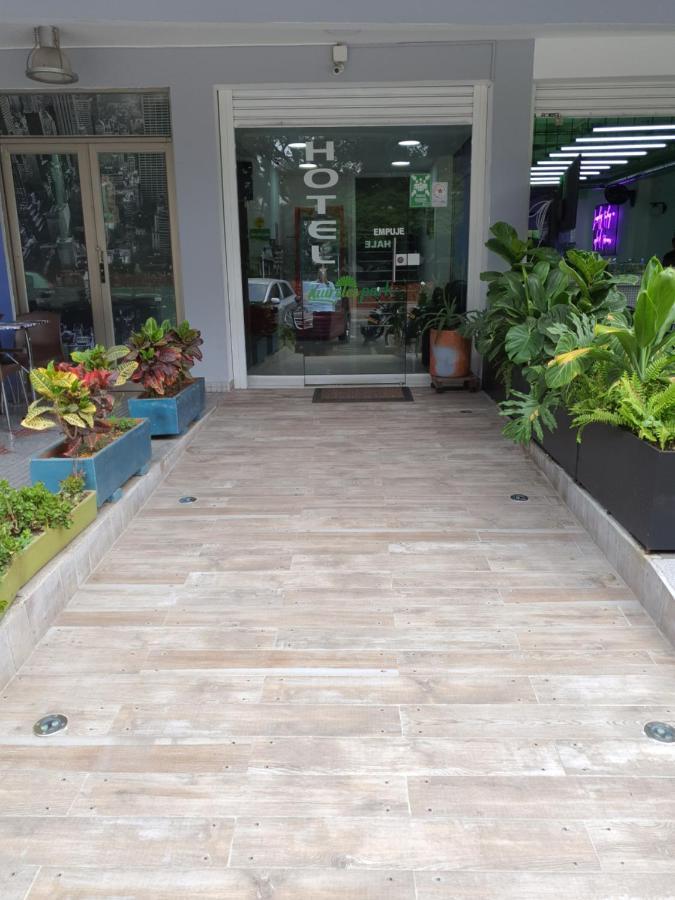 Hotel Laureles Park Medellin Exterior photo